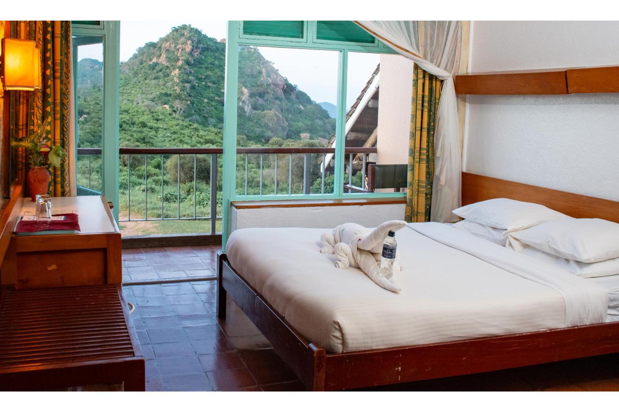 Ngulia Safari Lodge Ithumba Экстерьер фото