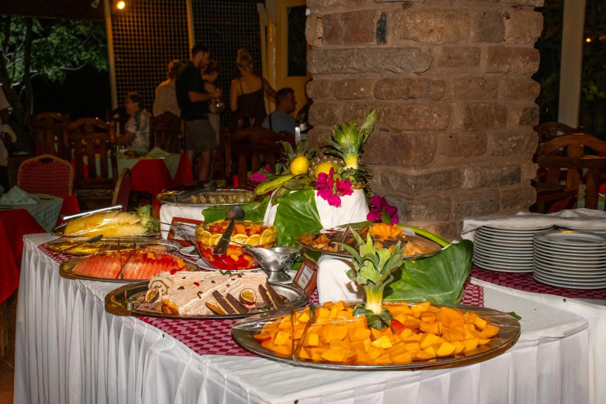 Ngulia Safari Lodge Ithumba Экстерьер фото