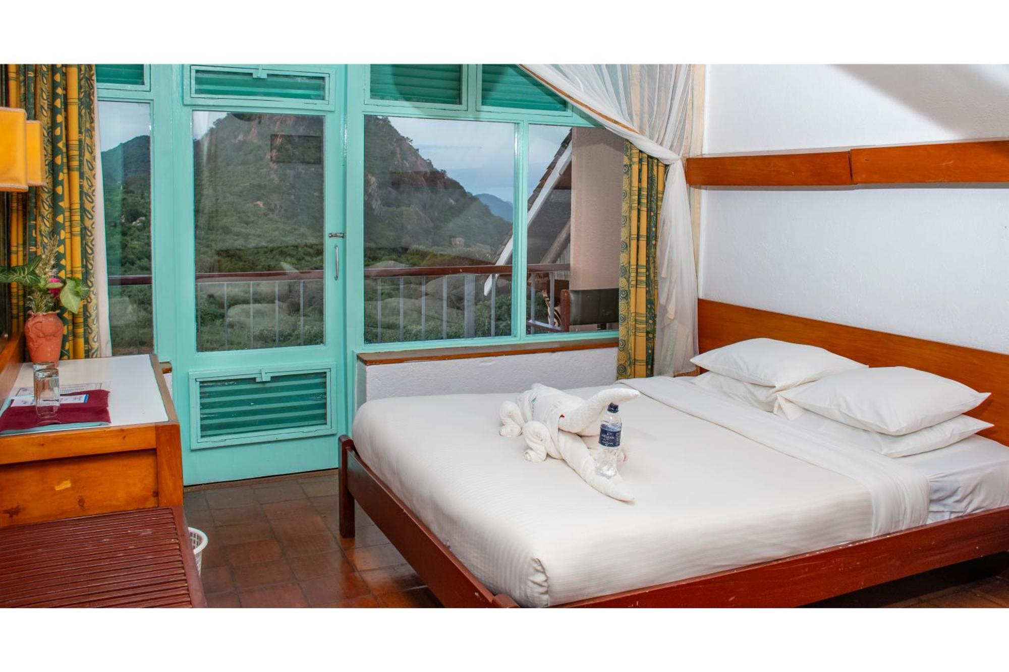 Ngulia Safari Lodge Ithumba Экстерьер фото