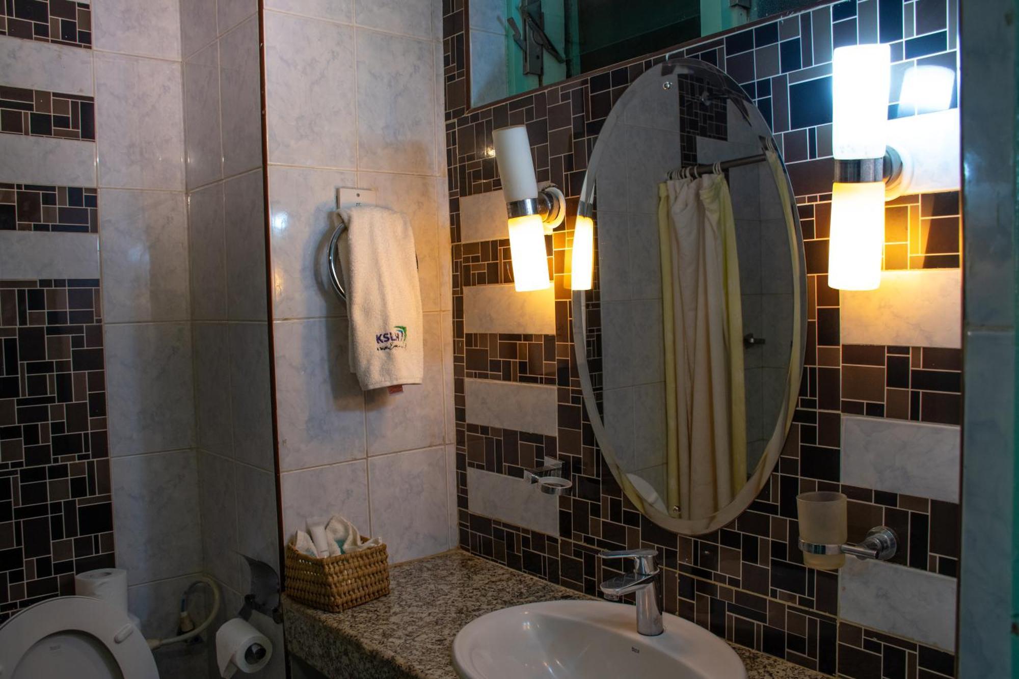 Ngulia Safari Lodge Ithumba Экстерьер фото